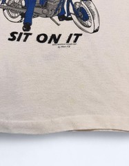 Vintage The Fonz Sit On It Ringer T-Shirt Happy Days 1976 (14×21) White Stains
