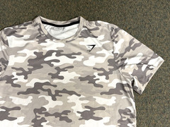 Gymshark Shirt Men’s Size XL Gray Camo Stretch Performance Outdoors Activewear