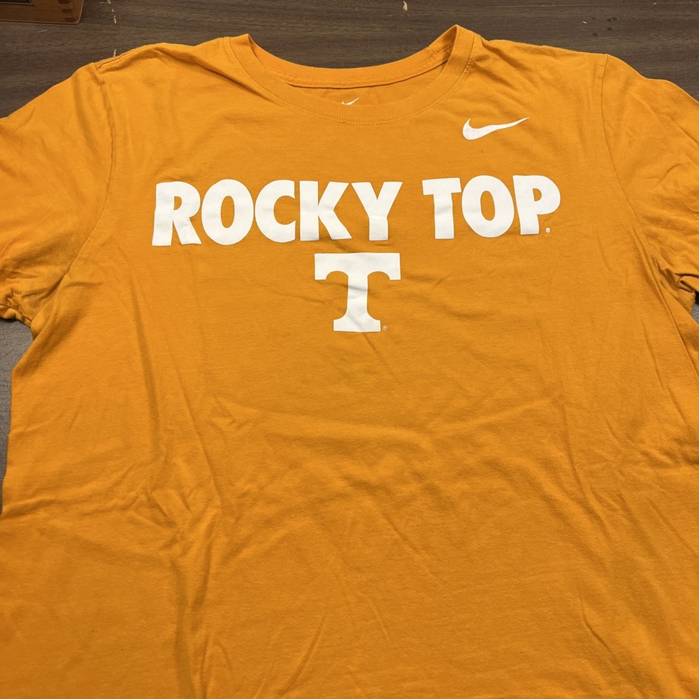 Awesome NIKE Tennessee Rocky Top T-shirt SIZE LARGE OK FAIR CONDITION