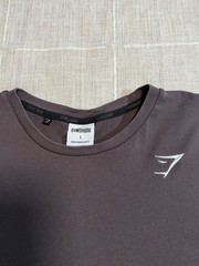 Gymshark Men’s Crest T-Shirt Gray / Brown SIZE Large Gym Shark