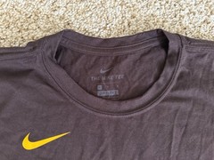 The Nike Tee Men’s Short Sleeve T-Shirt MLB WORLD TOUR Size L