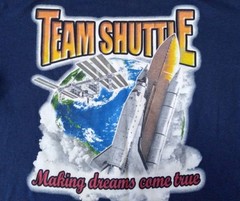 TEAM SHUTTLE MAKING DREAMS COME TRUE NASA Hanes T-Shirt Men’s MED 2-Sided!