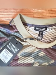 True Religion Oversized mesh t-shirt camo print crew neck collar Size Small BNWT