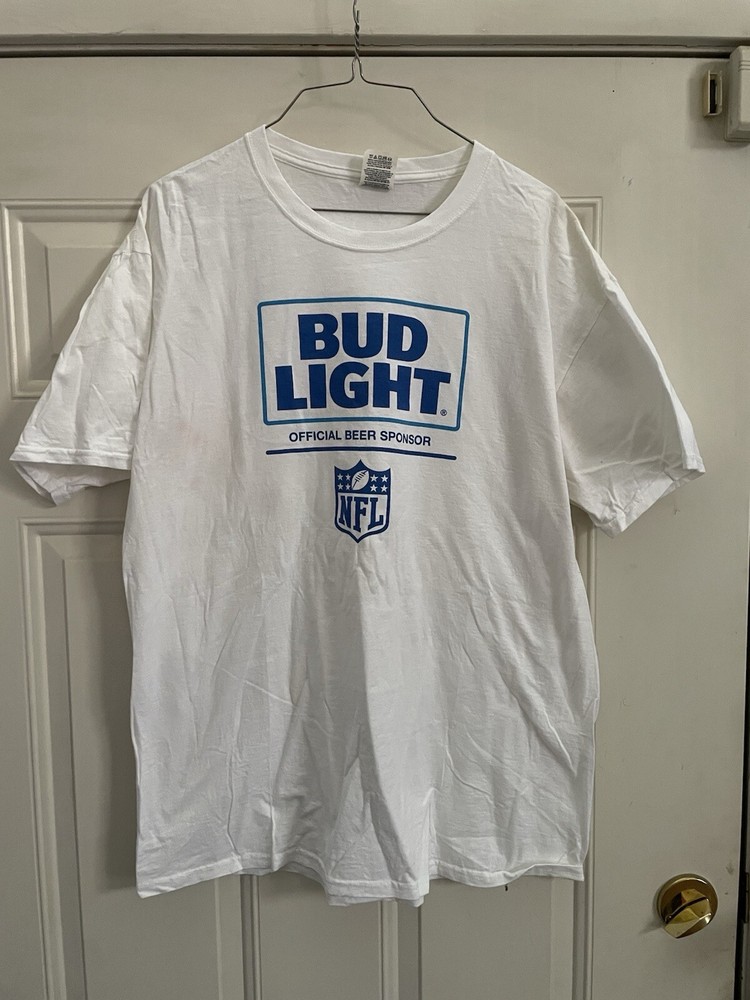 Bud Light Official Beer Sponsor Of The NFL Men’s White T-Shirt New Size Large