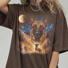 Comfort Tee Belgian Malinois Howling Dog Graphic Design Soft Top