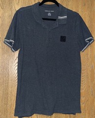 LOT OF 3 AMERICAN EAGLE MENS T-SHIRTS, 1 V-NECK/ 1 CREW NECK/ 1 POLO SIZE MEDIUM