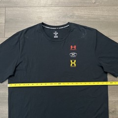 Under Armour Mens XL T Shirt Black Yellow Orange Split Graphic