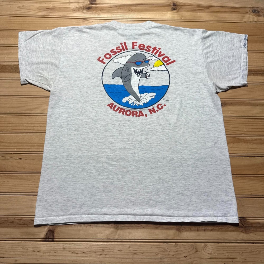Vintage 1994 Fossil Festival Aurora North Carolina Shark Graphic T-Shirt USA XL
