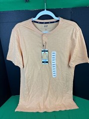Gap Men’s Short Sleeve Slub Henley Size S Apricot Wash