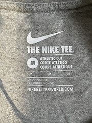 The Nike Tee Blank Short Sleeve Shirt Athletic Cut Grey – Size US S / Asian M