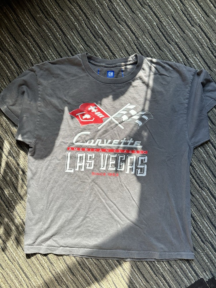 Gray Corvette Las Vegas Graphic T-Shirt Size XL Fits True To Size