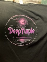 (NEW) Deep Purple (purple logo) Black T-Shirt Short Sleeve Large