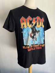 ACDC (2020) Official AC⚡️DC “Blow Up Your Video World Tour” T-Shirt Size Large