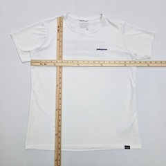 Patagonia Capilene Cool Daily Graphic Shirt Mens Medium White Wave UPF 50+ Tee