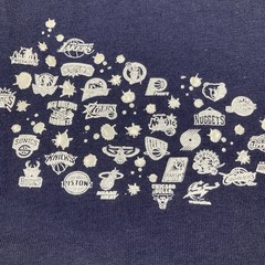 Vintage Y2K UNK NBA Team Logos Basketball Print Navy Blue T-Shirt Men’s XL