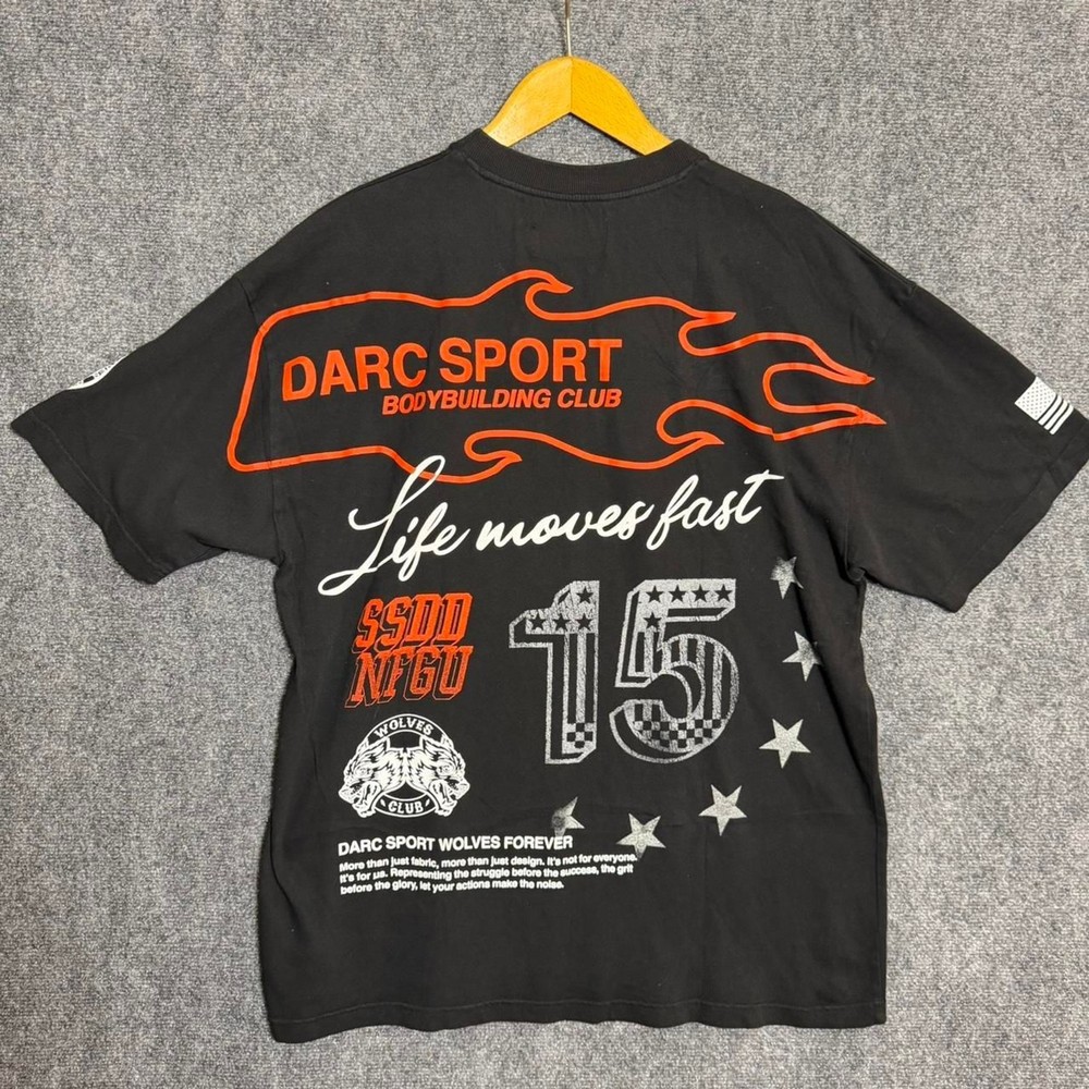 Darc Sport “Life Moves Fast” Bodybuilding Club Tee Size Large 104/2000