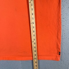 Nike Center Swoosh T-Shirt Mens Medium Solar Orange Embroidered Classic Comfort