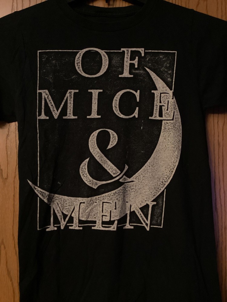 Of Mice & Men – Black Shirt – No Tag – 24” x 15.5”