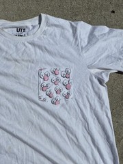 Uniqlo UT x KAWS Men’s White Crew Neck Pocket Graphic Print T-Shirt Size L