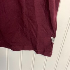 Guess Men Short Sleeve T-Shirt Gold Burgundy Crewneck Logo Triangle Size M