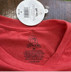 Buc-ee’s “I’m a Sucker for Buc-ee’s” Valentine Hearts Red Tee 2X Crew