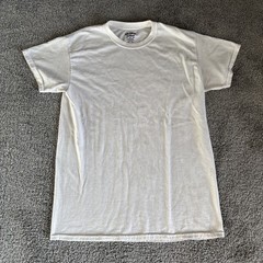 Gildan DryBlend Men’s M White Tagless Crew Neck Short Sleeve T-Shirt