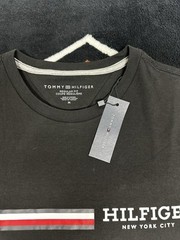 Tommy Hifiger Regular Fit T Shirt Size Mens Medium NEW WITH TAGS (Retail $49.50)