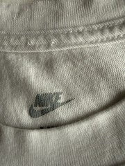 Nike Sportswear Club White Embroidered Logo T-Shirt Men’s Size M 100% Cotton