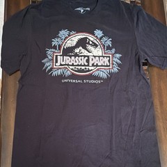 Universal Studios Jurassic Park T-Shirt Medium