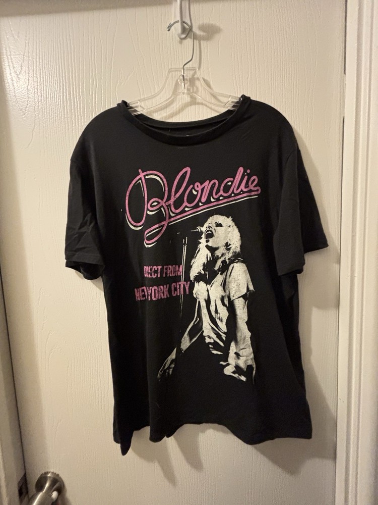 BLONDIE RETRO STYLE TEE SHIRT 1X WORN ONCE VERY SOFT MATERIAL