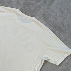 Hollister Queen Tour 75 Graphic T-Shirt Men’s Small Cream Cotton Rock Band Tee