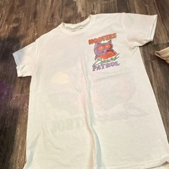 Men’s Hooters Brand T-shirts Size Small One White One Tan Brand New