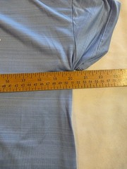 Reebok Men’s T-shirt Light Blue Medium Stretch Relaxed Fit