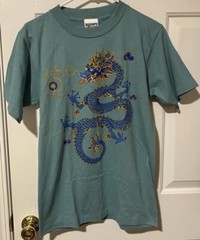 Vintage Discovery Channel Store Diana Dee Tyler Dragon Print T Shirt – Small 90s