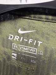 Nike Dri-FIT Standard Fit Men’s T-Shirt Green Graphic Print Size L R11
