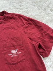 Vineyard Vines Deep Red “Oklahoma” Themed Sz. S Classic Tee. Grt. Quality