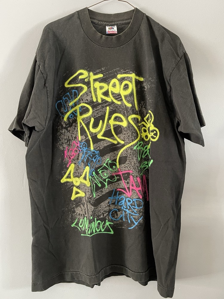 Vtg Graffiti Black Tee Shirt Men’s Size XL Tag Made In USA Fruit Of The Loom