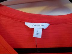 Calvin Klein V-neck TShirt~Sz Large~Men’s~Texture Silk-Like~Red~NEW