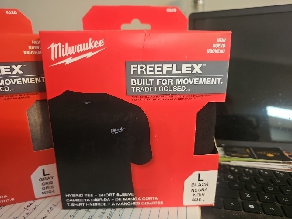Milwaukee 603B-XL Hybrid Work Tee T-Shirt Black, Short Sleeve, L