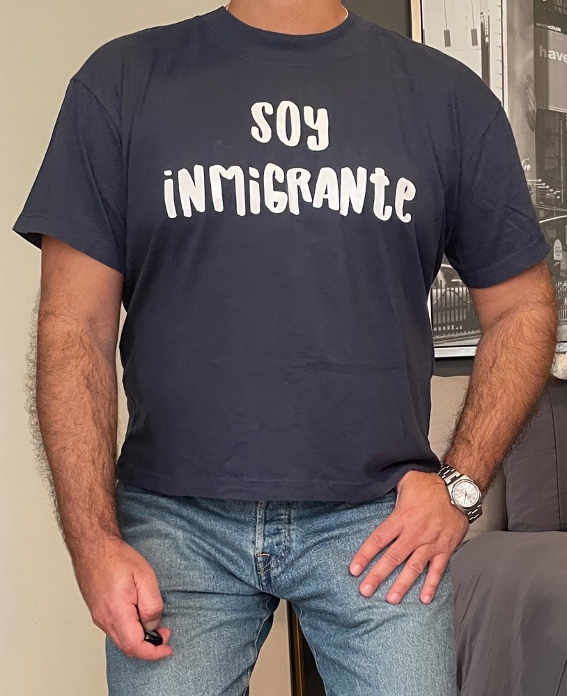 LAT Navy Blue Size L “Soy Inmigrante” Cropped Crewneck Short Sleeve T-Shirt