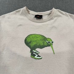 Vintage Y2K Global Culture T-shirt New Zealand Kiwi Bird Pink Mens Medium