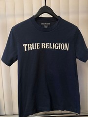Men’s True Religion Navy Blue Logo Patch T-shirt Size Small
