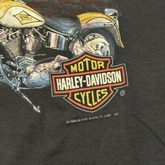 Vintage 90s Harley Davidson 3D Emblem Born And Bred T-Shirt Faded Paint Size XL