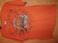 Yellowstone national park Grizzly Bear orange L t shirt