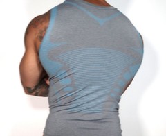 MEN’S SLEEVELESS GRAY COMPRESSION SHIRT SIZE MEDIUM