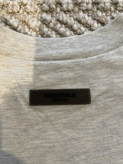 Fear of God Essentials T-Shirt Light Oatmeal Size L 100% Authentic 1977