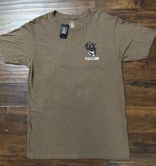 NWT Volcom Dooms Day Rose Short Sleeve T-Shirt Brown Men’s Size Medium. C2
