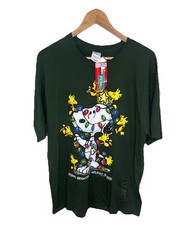 NWT PEANUTS Christmas Themed T-Shirt Men’s L Green Snoopy Woodstock Xmas Lights