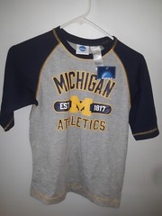 Outerstuff Youth Kids NCAA Michigan Athletics est 1817 Tee T Shirt sz small#399