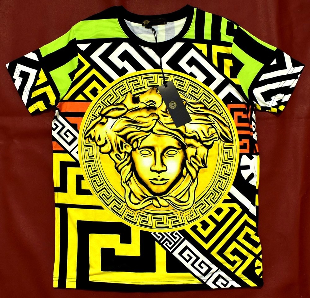 Versace Men’s Slim Fit Crew Neck Short Sleeve T-Shirt Size 2XL Chest 22.4″